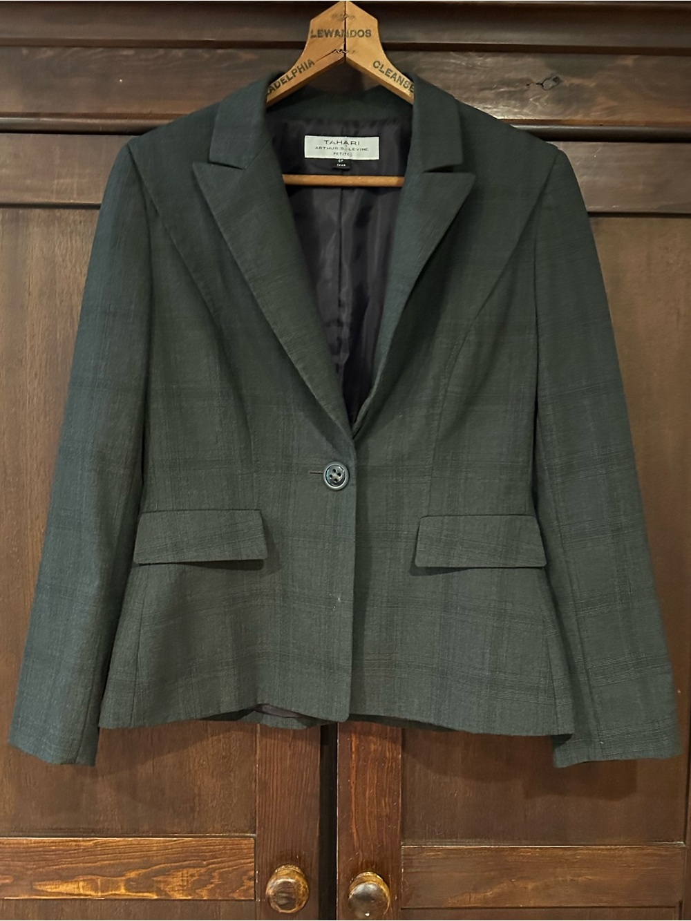 Tahari • women’s blazer • suit jacket • coat
